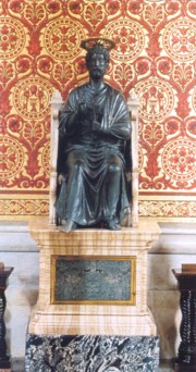 Statue of San Pietro