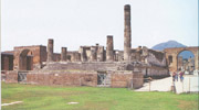 Frontal photo of the Temple of Jupiter